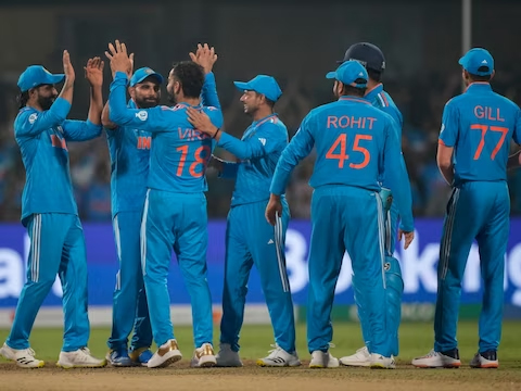साउथ अफ्रीका दौरे से पहले टीम इंडिया को झटका, तेज गेंदबाज हो सकता है बाहर