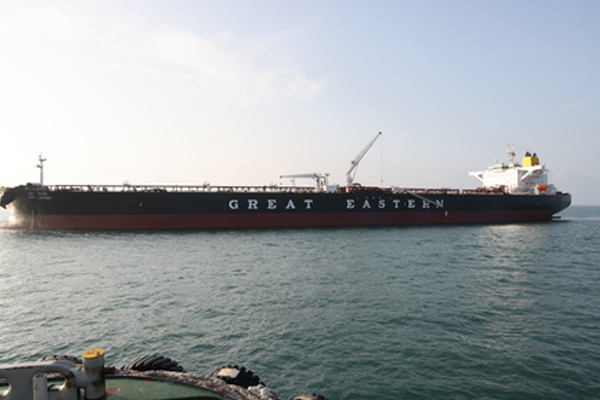 UAE से भारत आया ऑयल टैंकर 